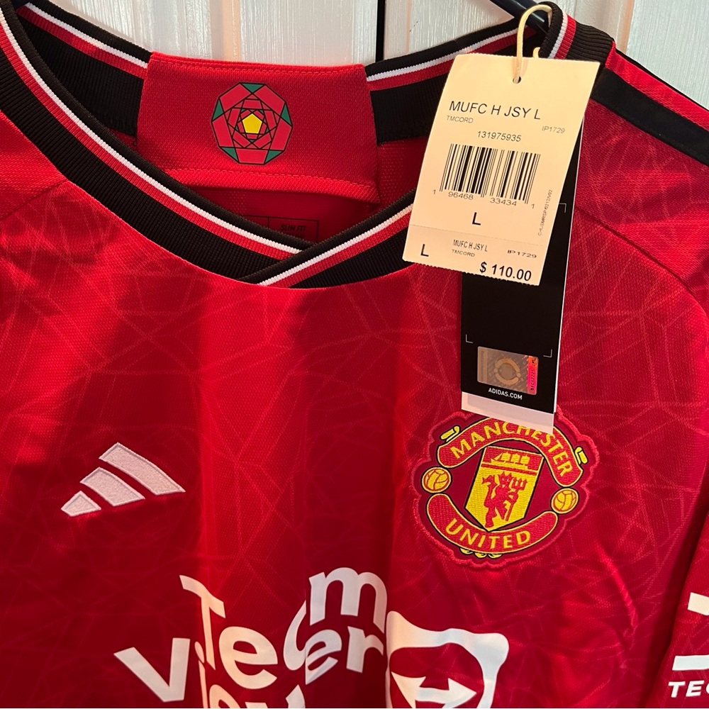 Men's Manchester United 23/24 Long Sleeve Home Jersey - Picture 3 of 4